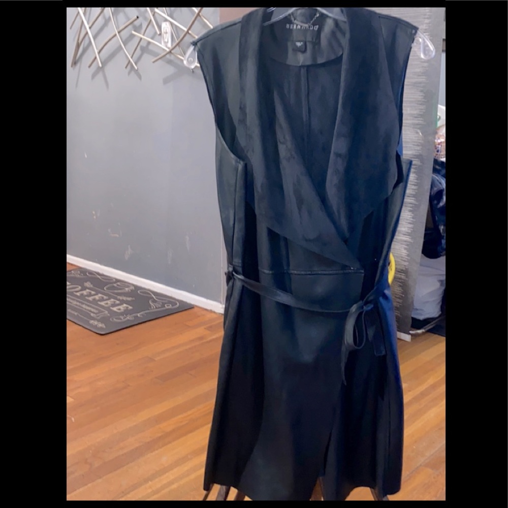 BERNARDO FAUX LEATHER VEST